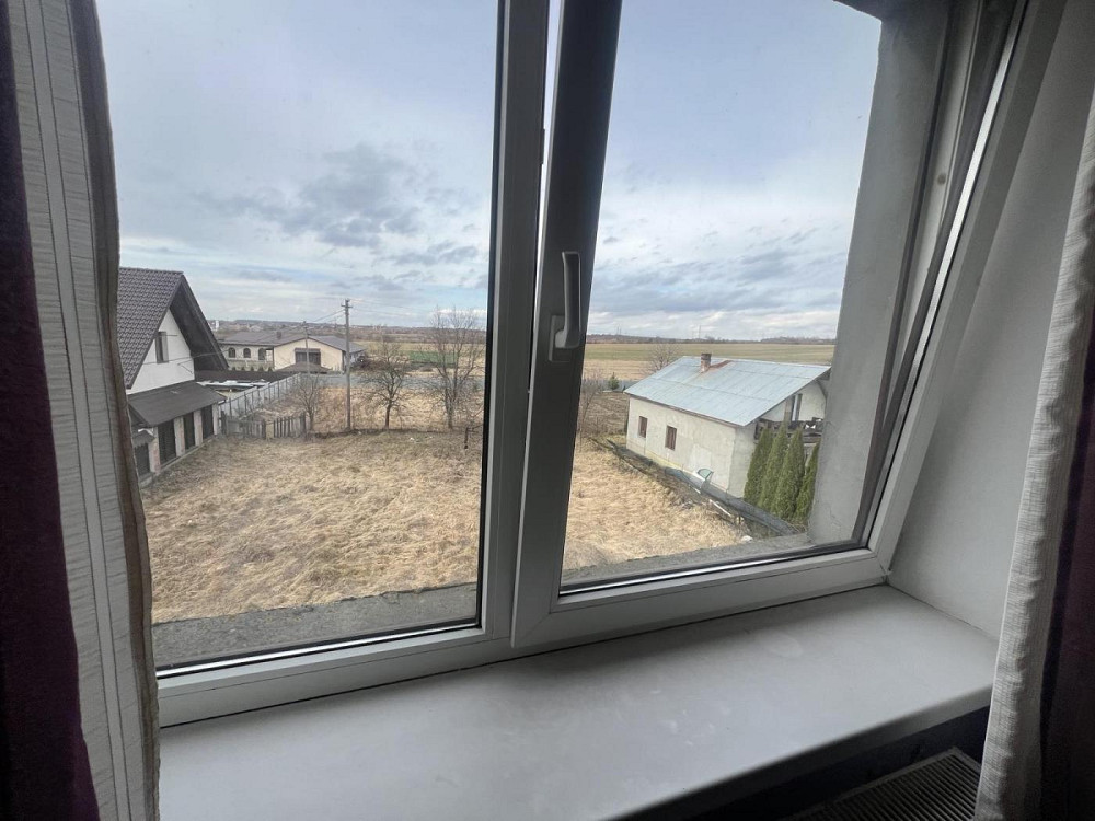 Продаж 3-поверховий Будинок з ділянкою 28 сот 230 кв.м 4 кімн. на Районна вул. Малечковичі - фото 3