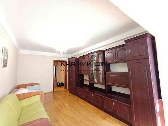 Продаж Квартира 3-кімнатна, 2/9 поверх на Победы просп./ Берестейский просп. Киев