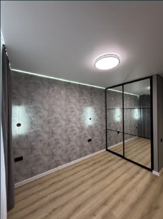 Продаж Квартира 1-кімнатна на ул. Краснова, 1ж Одеса