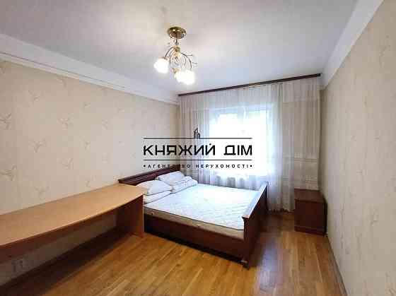 Продаж Квартира 3-кімнатна, 2/9 поверх на Победы просп./ Берестейский просп. Киев