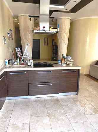 Трехкомнатная квартира на проспекте Шевченко Одесса