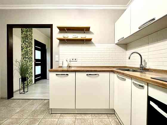 Продаж Квартира 3-кімнатна, 9/12 поверх на Гетьмана Вадима вул., д. 46-А Киев