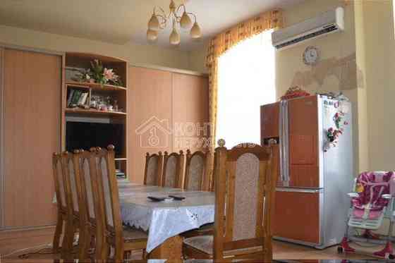 Продаж Квартира 5-кімнатна, 5/6 поверх на вул. Юлія Чигирина Харків