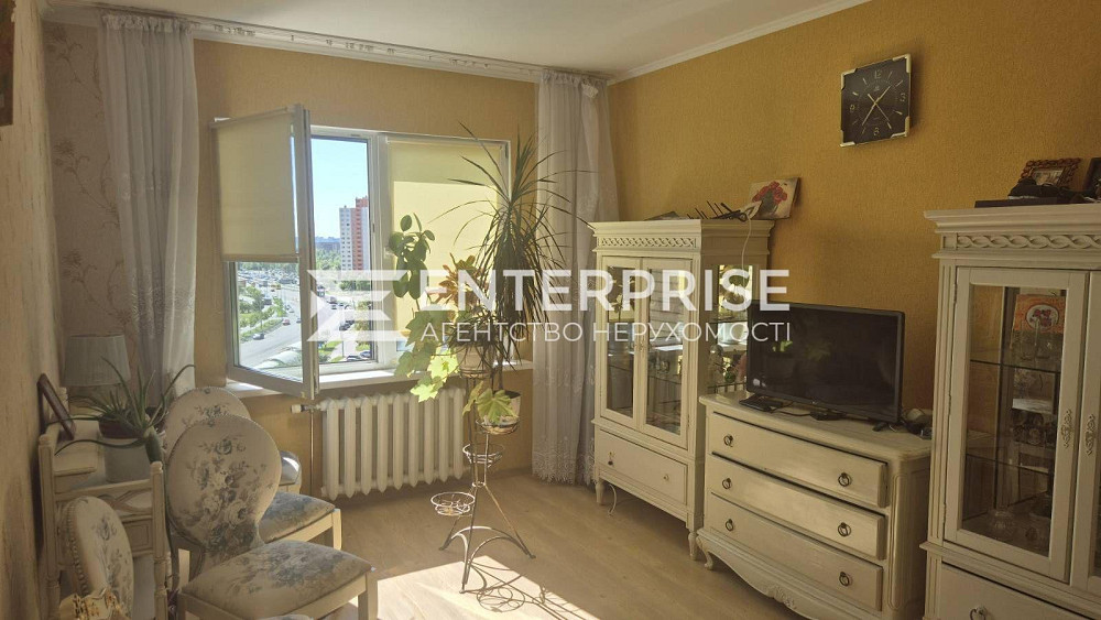 Продаж Квартира 1-кімнатна, 9/25 поверх на вул. Милославская Київ - фото 1