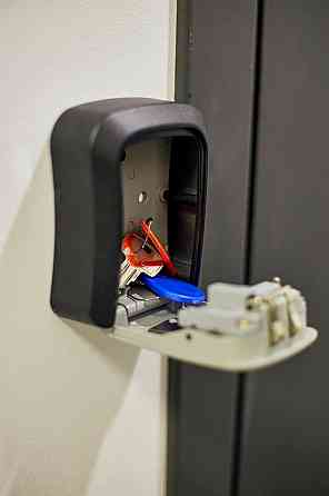 Продаж Квартира 4-кімнатна, 2/4 поверх на Велика Васильківська вул., д. 28 Kiev