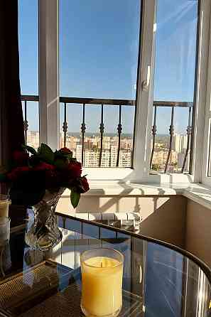 Продаж Квартира 3-кімнатна, 26/27 поверх на Радунська вул., д. 30 Киев