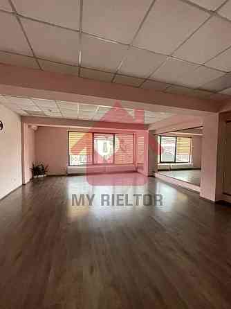 Продаж приміщення вільного призначення на пл.Корятовича, 56 поверх - 3/4 Uzhhorod