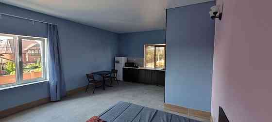 Оренда Квартира 1-кімнатна, 2/3 поверх на Трояндова, 39а Київ