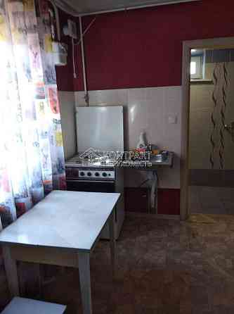 Продаж Квартира 2-кімнатна, 1/1 поверх на вул. Конотопська Kharkiv