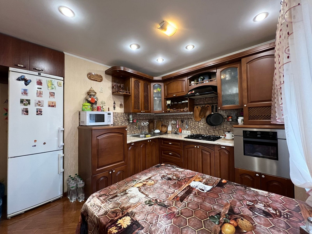 Продаж Квартира 3-кімнатна, 2/3 поверх на Майская ул., 4 Дніпро - фото 2