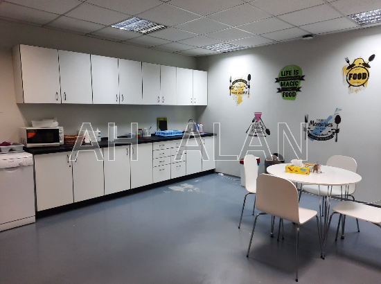 Оренда Будинок 5-кімнатний на Жилянська вул., 59 Киев