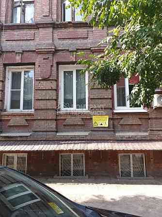 Продаж Квартира 2-кімнатна, 1/3 поверх на вул. Малогончарівська Харьков