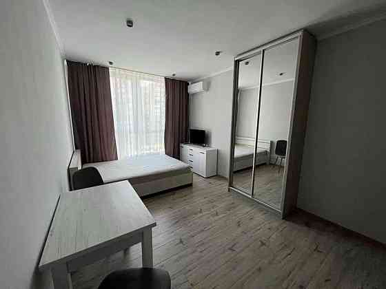 Оренда Квартира, 13/25 поверх на ул. Ревуцкого Київ