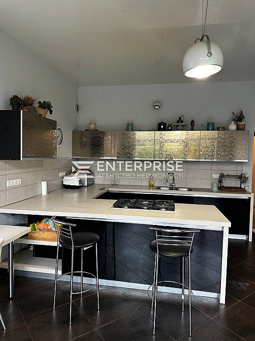 Продаж 2-поверховий Будинок з ділянкою 3.55 сот 254.7 кв.м 7+ кімн. на Продольна 1 вул. Киев - изображение 3