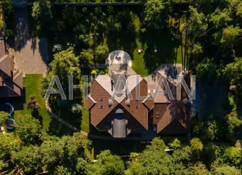 Продажа 3-этажный Дом с участком 45 сот 1087 кв.м 7+ комн. на Шевченко Киев - изображение 1