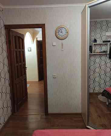 Продаж Квартира 4-кімнатна, 1/10 поверх на Березинская ул., 35 Днепр