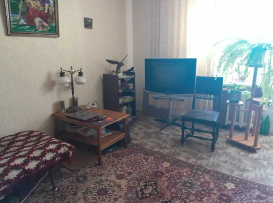 Продам 4-х комнатную квартиру в центре п.Котовского Одеса