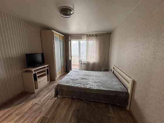 Оренда Квартира 1-кімнатна, 10/16 поверх на вул. Тростянецька, 7В Kiev