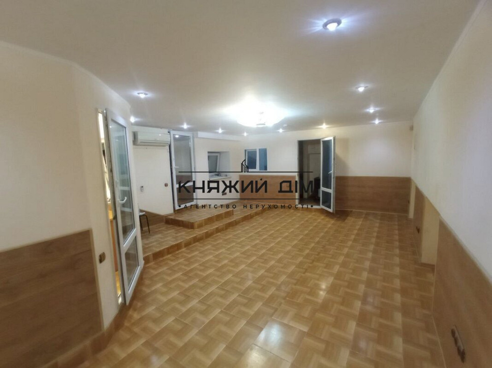 Оренда офісне приміщення на Почайнинская ул. поверх - 1 Kiev - photo 9
