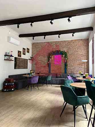 Продаж заклад громадського харчування на Театральна пл., 5 поверх - 1 Uzhhorod