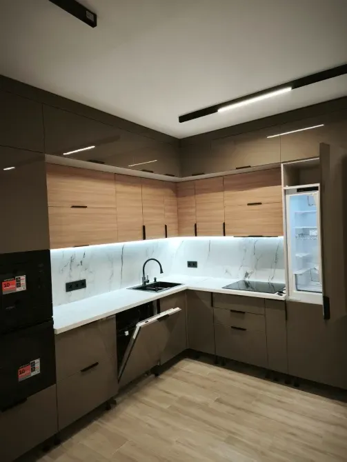 Продажа 1к Квартира 44 кв.м Тлехаса 19 Ужгород - изображение 1