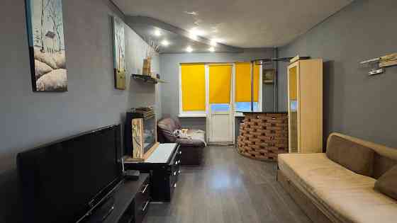 Продаж Квартира 3-кімнатна, 2/9 поверх на Борщагівська вул., д. 8 Kiev