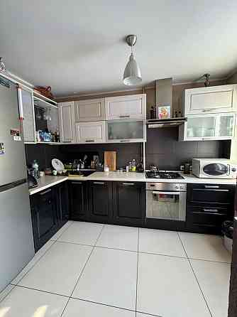 Продаж Квартира 3-кімнатна, 2/9 поверх на Калиновая ул., 72 Dnipro