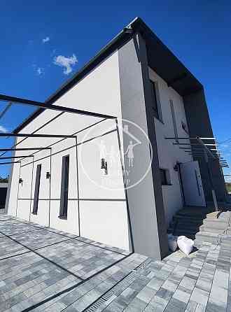 Продаж 2-поверховий Будинок з ділянкою 2.4 сот 120 кв.м  на Ст. Бандери 