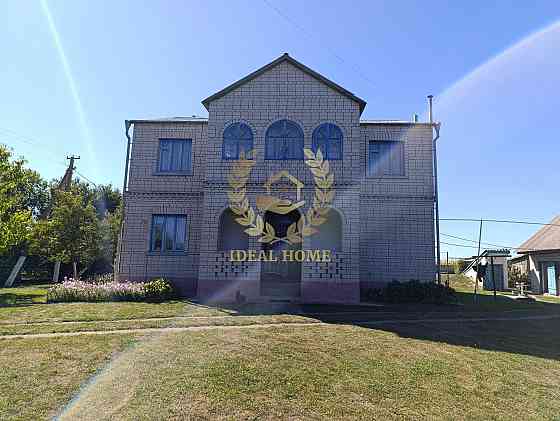 Продаж Будинок 4-кімнатний на Центральная ул., 2 