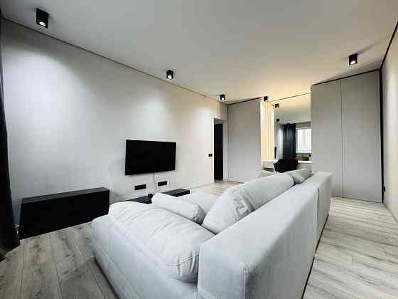 Продаж Квартира 2-кімнатна, 2/9 поверх на Ревуцкого вул., д. 5 Kiev