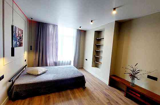 Продаж Квартира 1-кімнатна, 12/25 поверх на Микільсько-Слобідська вул., д. 8 Київ