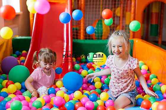 Шикарний Таунхаус у закритому котеджному містечку Holiday, Конча-Заспа. Код № 133394 Козин (МИРОНІВСЬКИЙ район)