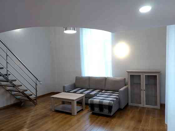 Оренда Квартира 2-кімнатна, 2/4 поверх на ул. Пушкинская Киев