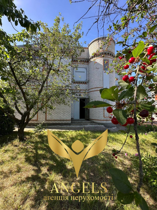 For sale 3-storey House with land 10 ares 332 sq.m 7+ rooms  Kirovohrad - photo 1