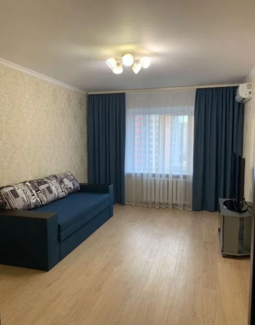 Оренда Квартира 1-кімнатна на Пчелки Елены ул., 4 Київ - фото 1