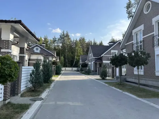 Продаж Будинок на Михайла Чалого, 39 Kiev