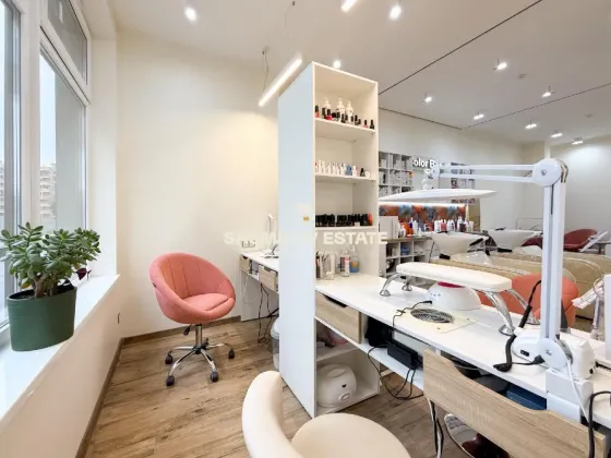 Beauty salon for rent (Truskavetska St./Continent Residential Complex) L'viv
