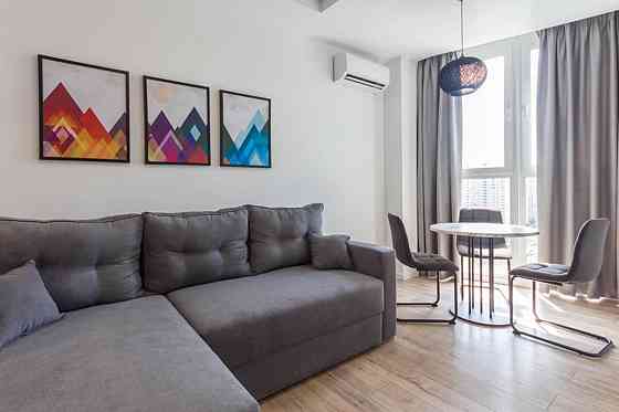 Продаж Квартира 2-кімнатна, 15/25 поверх на Драгоманова, 2Б Киев