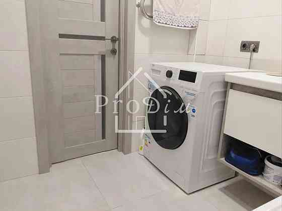 Продаж Квартира 1-кімнатна, 3/22 поверх на Феодосійський пров., 14А Kiev