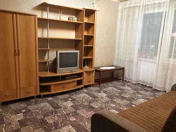 Оренда Квартира 2-кімнатна, 7/9 поверх на ул. Радужная, 11а Київ