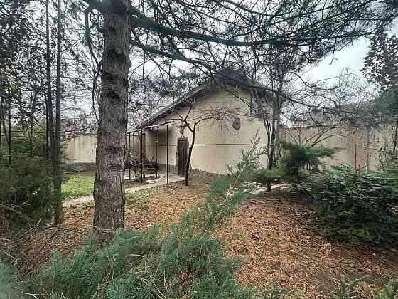 Продам дом два этажа  293 кв.м 5,5 соток Капитана Кузнецова Одеса