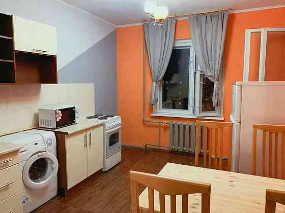 Оренда Квартира 1-кімнатна, 16/16 поверх на ул. Урловская, 9 Киев