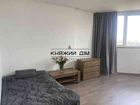 Оренда Квартира 3-кімнатна, 14/15 поверх на Демеевская ул. Київ