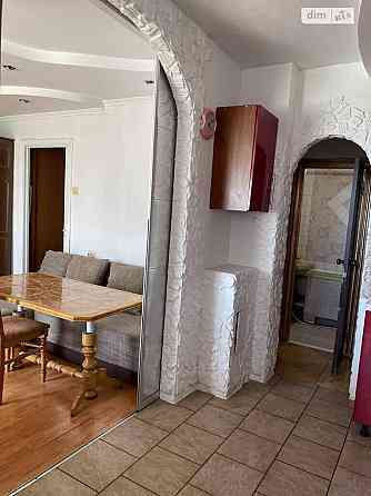 Оренда Квартира 2-кімнатна, 4/10 поверх на вул. Райдужна, 14 Kiev