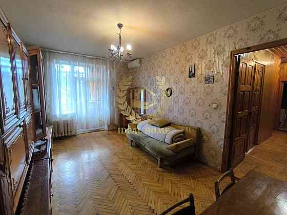 Продаж 2 квартири, м. Палац України Киев