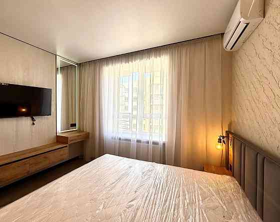 Продаж Квартира 2-кімнатна, 8/10 поверх на Содружества ул., 7 Дніпро