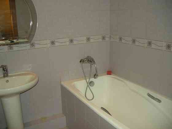 Оренда Квартира 3-кімнатна, 5/17 поверх на Срибнокильская ул. Київ