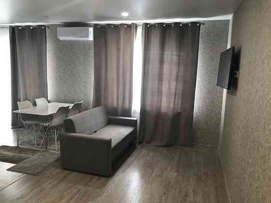 Оренда Квартира 1-кімнатна, 14/27 поверх на вул. Вишняківська, 2 Kiev