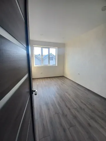 Продаж 3-поверховий   160 кв.м 4 кімн. на Стрілецький масив 15  - фото 12