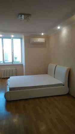 Оренда Квартира 1-кімнатна, 12/25 поверх на пр. Николая Бажана Kiev